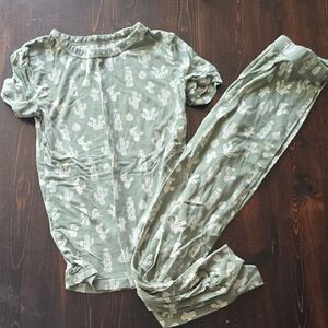 Emerson and Friends Bamboo Cactus Pajamas Sage Green Set Size 4/5T